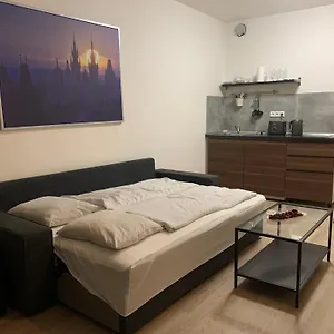 Port Karolina Апартаменты Прага